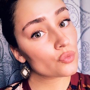 Meet your Posher, Natily